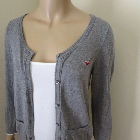 Hollister Cardigan Size Large Sweater Gray - Picture 4 of 6